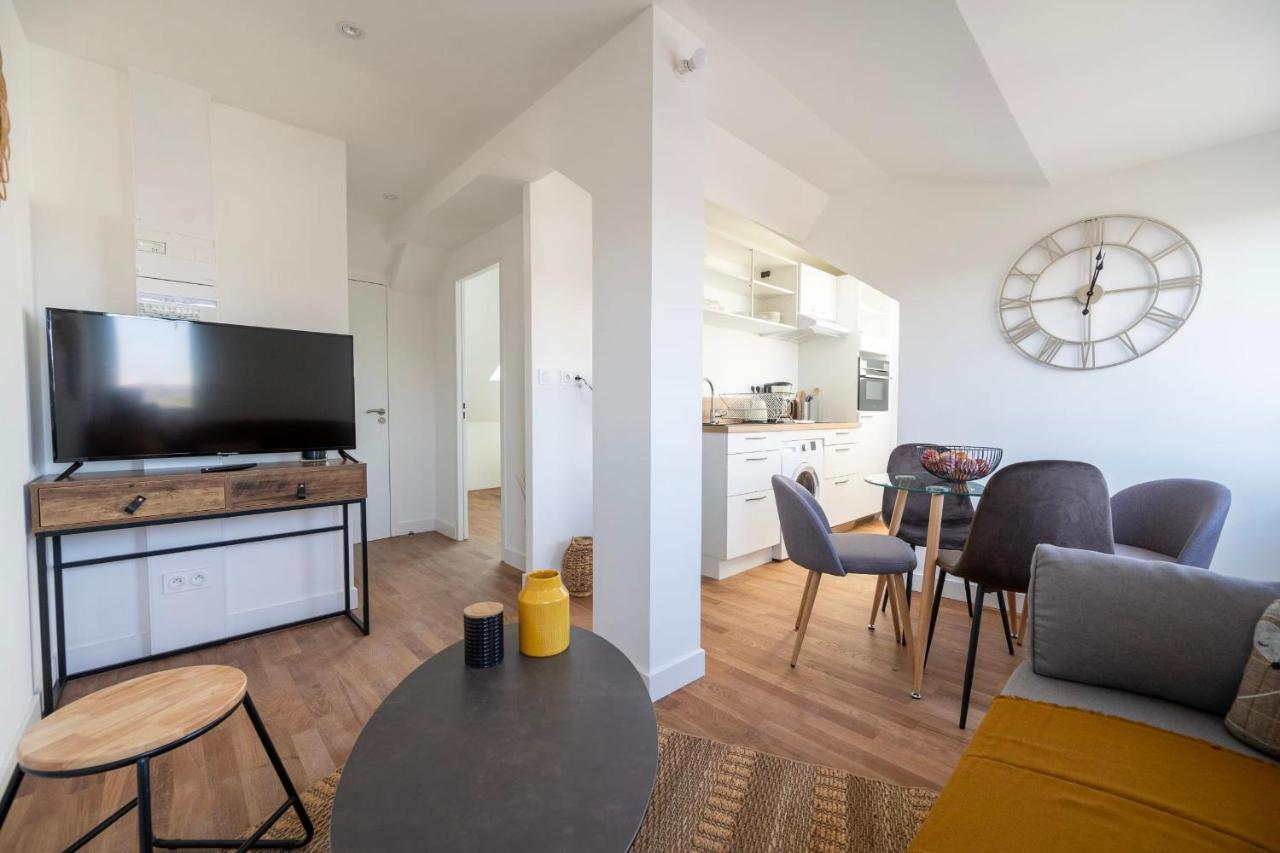 Le Poulorio 12 - T2 - Proche Gare - Dernier Etage By Locly Apartamento Lorient Exterior foto