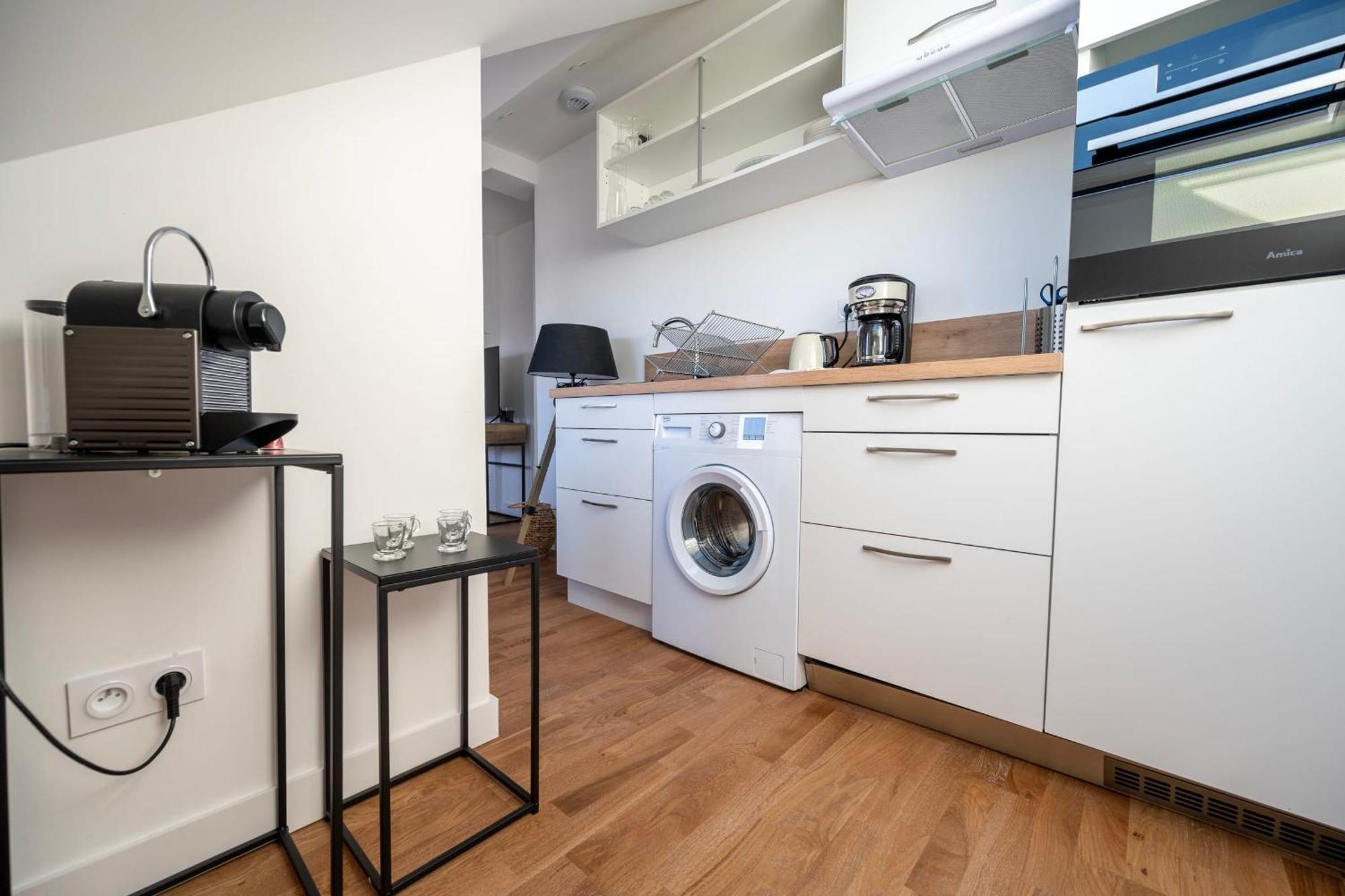 Le Poulorio 12 - T2 - Proche Gare - Dernier Etage By Locly Apartamento Lorient Exterior foto